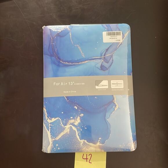 MacBook Air 13” blue watercolor design hardshell case - Picture 3 of 3